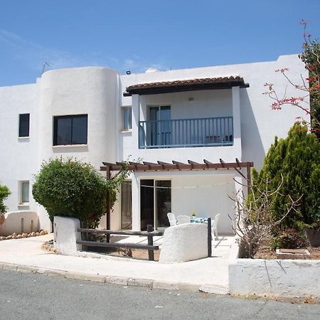 Always Welcome! Near Beach, Cml Swimming Pool Paphos Exteriör bild